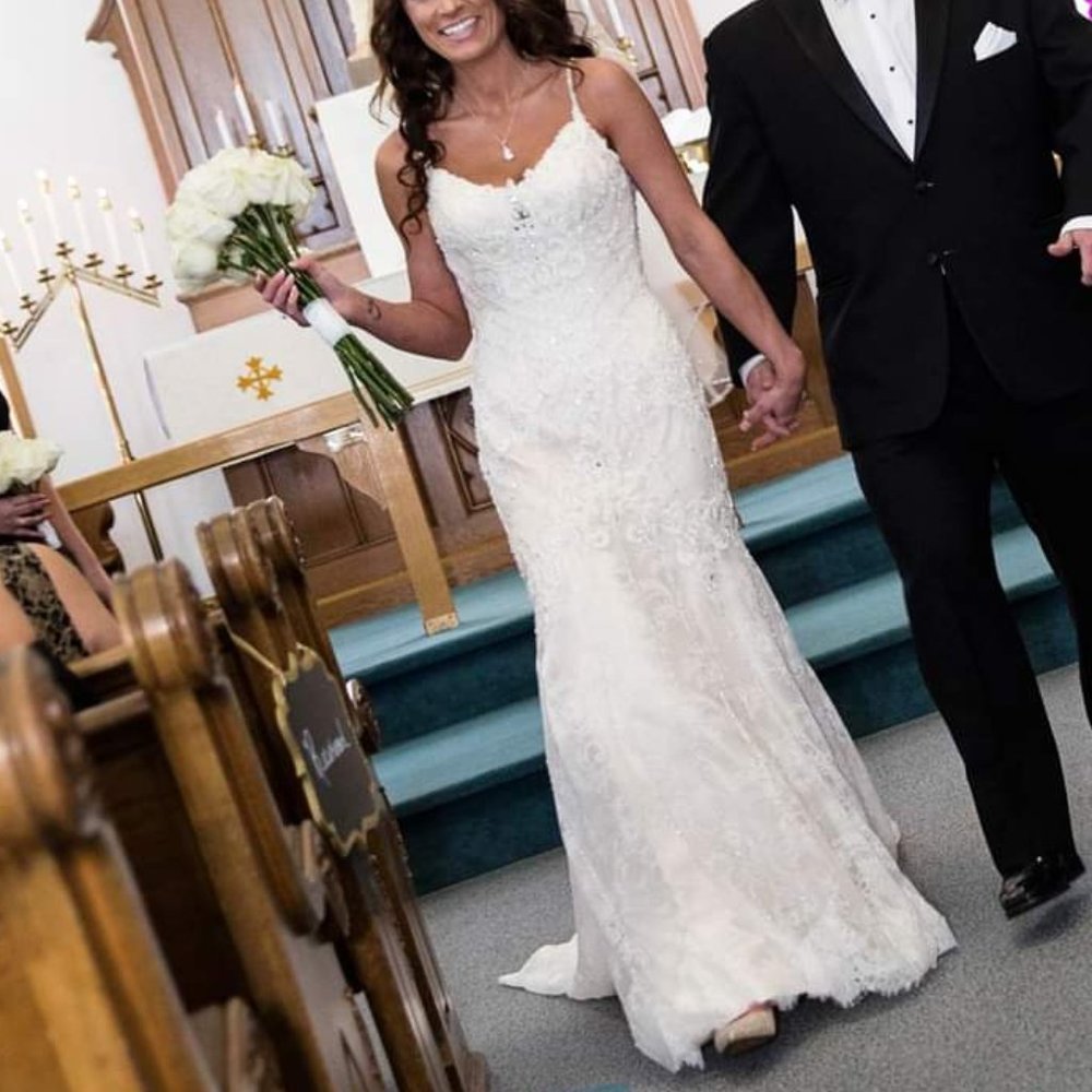 Wedding dress - Picture 11 of 11
